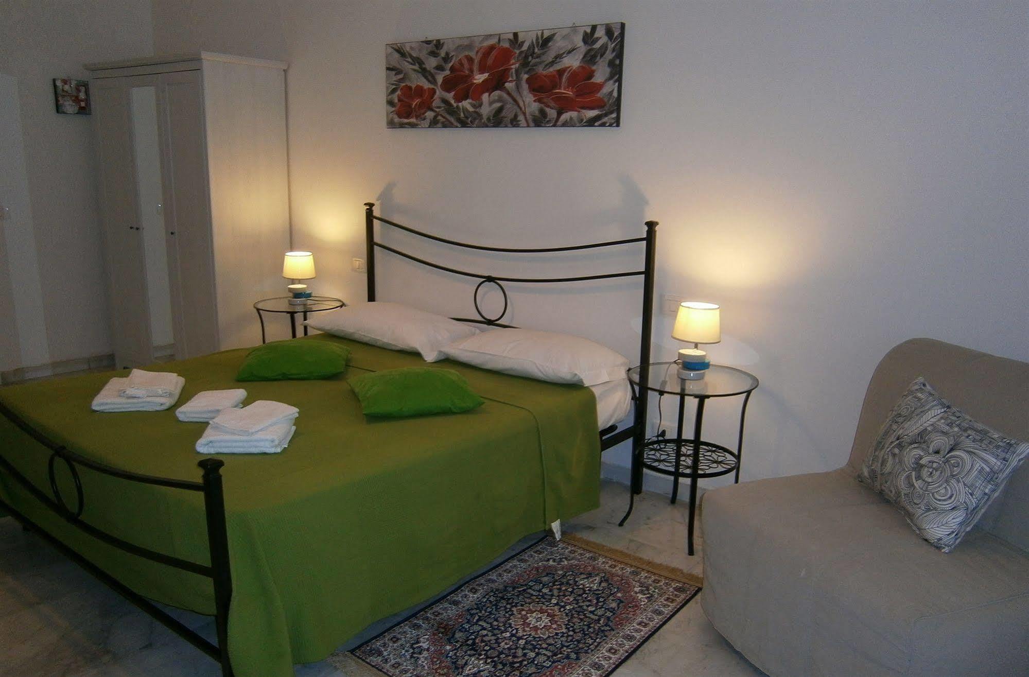 Le Mille E Una Roma Bed & Breakfast ภายนอก รูปภาพ