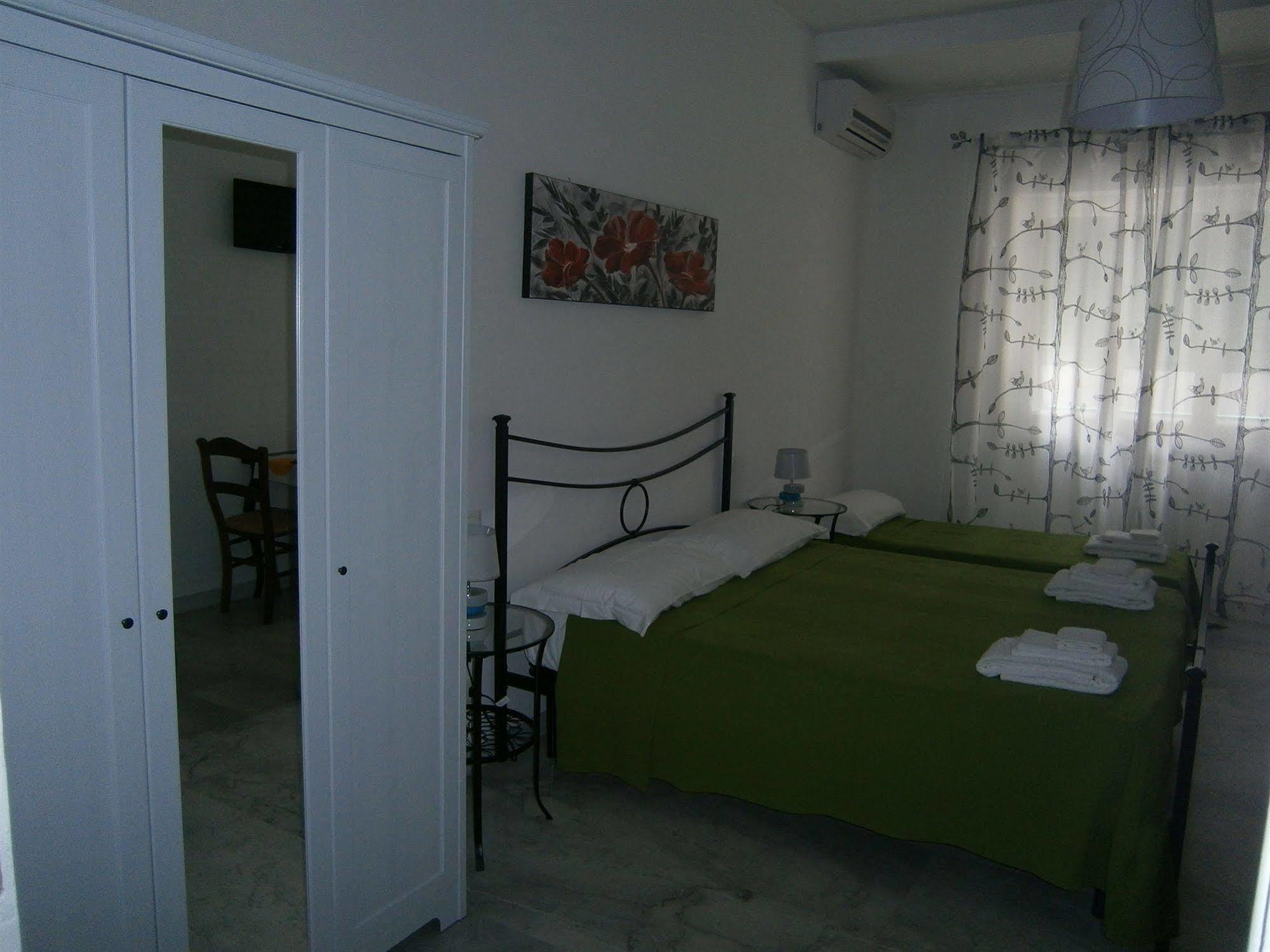 Le Mille E Una Roma Bed & Breakfast ภายนอก รูปภาพ